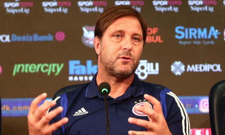 Μαρτίνς: «Να μην ξεχάσει η ομάδα την ταυτότητά της»