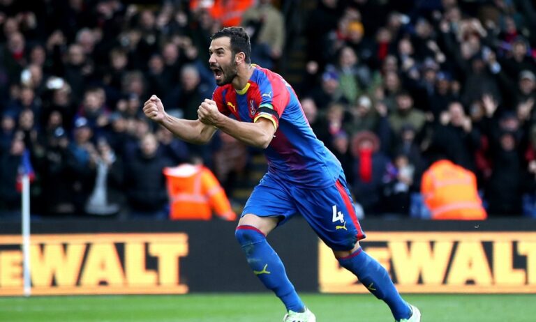 Μιλιβόγεβιτς: «Ριζώνει» στην Κρίσταλ Πάλας