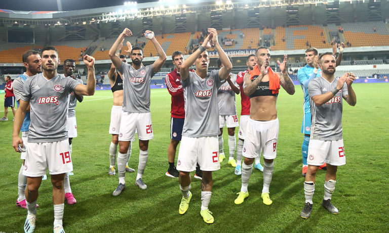 Ολυμπιακός: Οι πανηγυρισμοί έμειναν στο αεροπλάνο