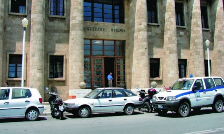 Ρόδος: Μήνυσαν τουρίστρια που τους κατήγγειλε για βιασμό