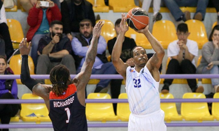 Ηρακλής: Στον «γηραιό» ο Λενζέλ Σμιθ