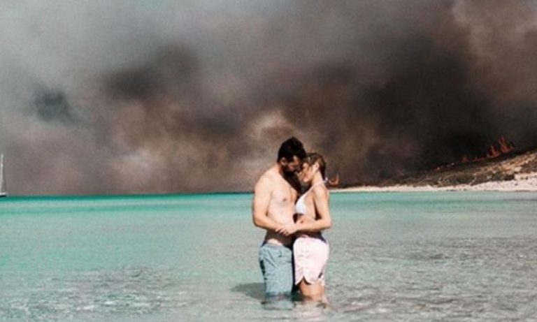 Ελαφόνησος: Η φωτογραφία που κάνει το γύρο του διαδικτύου