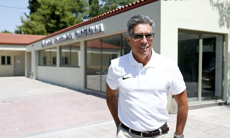 Περέιρα στη Λάρισα: «Δεν έγινε κανένα λάθος με το VAR»