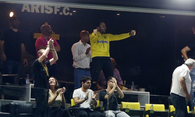 Καρυπίδης: Πανηγύρισε με Ιντέγε στα… δίχτυα! (pic+vids)