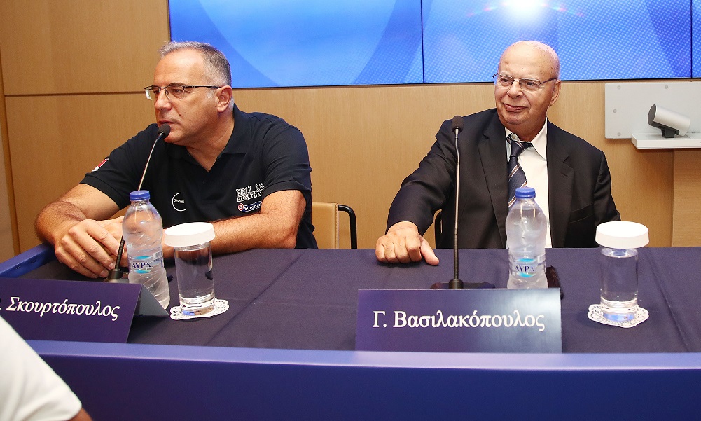 Poll: «Σκουρτόπουλος και ΕΟΚ οι υπεύθυνοι της αποτυχίας της Εθνικής»