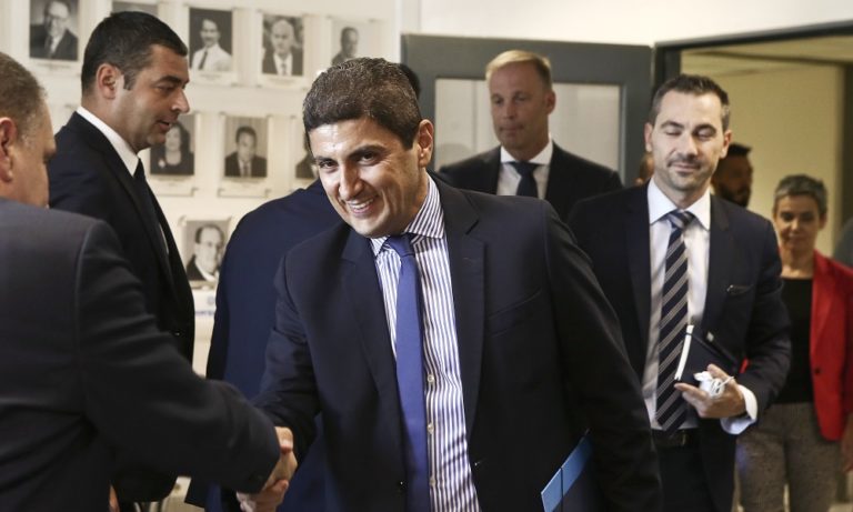 Αυγενάκης: Σύσκεψη για το VAR στη ΓΓΑ