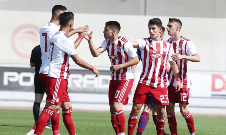 Ολυμπιακός – Τότεναμ Κ19: Άγγλοι φίλαθλοι στο Ρέντη (pic)