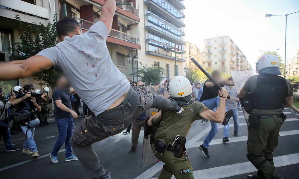 Επίσκεψη Πομπέο: Σοβαρά επεισόδια στη συγκέντρωση διαμαρτυρίας (pics)