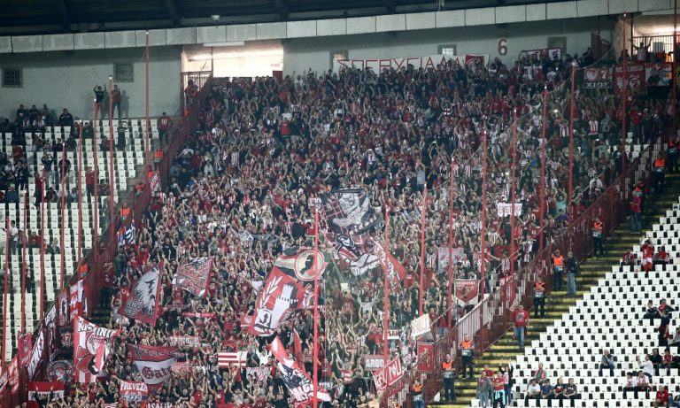 Ολυμπιακός: Καυστική δήλωση οργανωμένων για παίκτες και Τοροσίδη