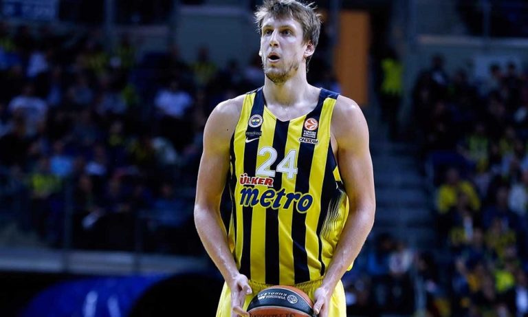 Φενερμπαχτσέ: Ξανά στην αποστολή ο Βέσελι