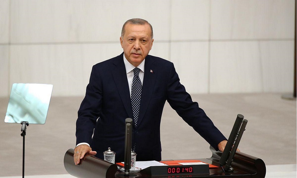 Προκαλεί ο Ερντογάν: «Η τουρκική σημαία δεν κατεβαίνει ποτέ»