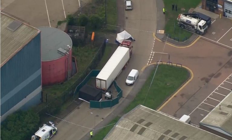 Έσεξ: Σοκ προκαλούν τα ευρήματα στο φορτηγό με τους 39 νεκρούς! (vids)