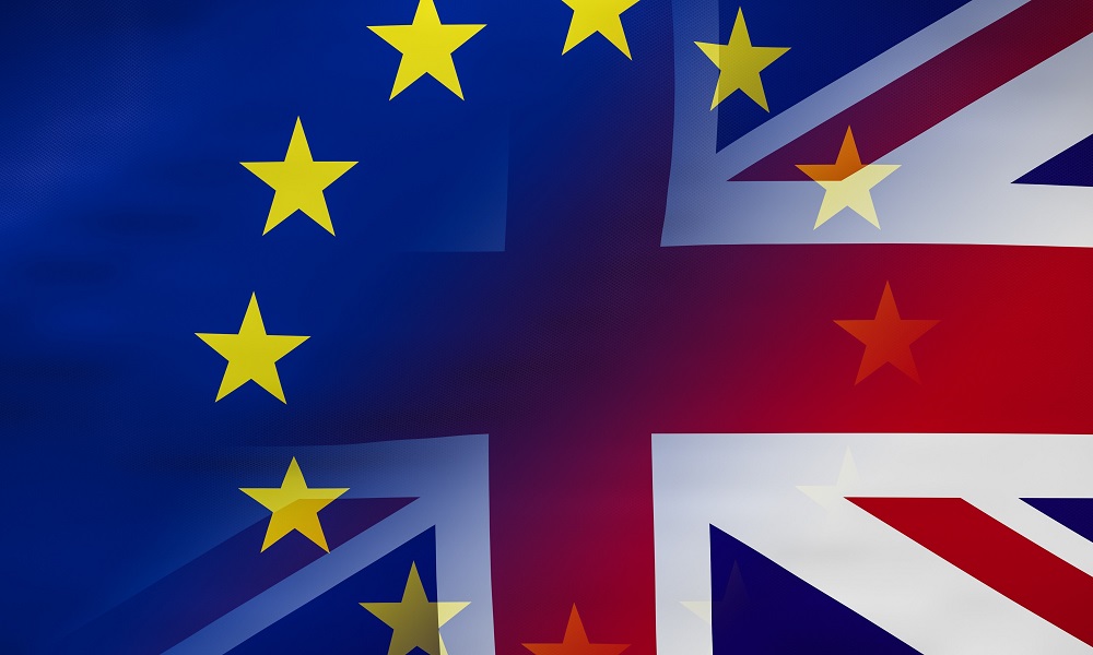 Brexit: Έτοιμη η συμφωνία λέει η ΕΕ, υπογράφεται αύριο λέει ο Μακρόν