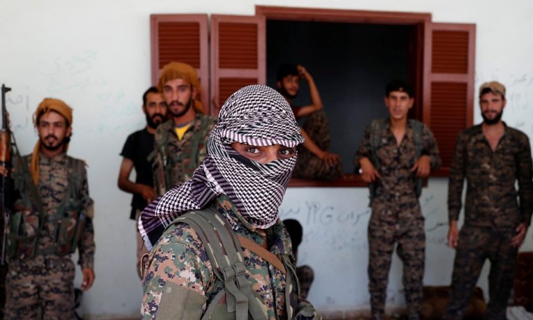 Κούρδοι σε Ερντογάν: «Σε περιμένουμε με το δάχτυλο στη σκανδάλη» (vids)
