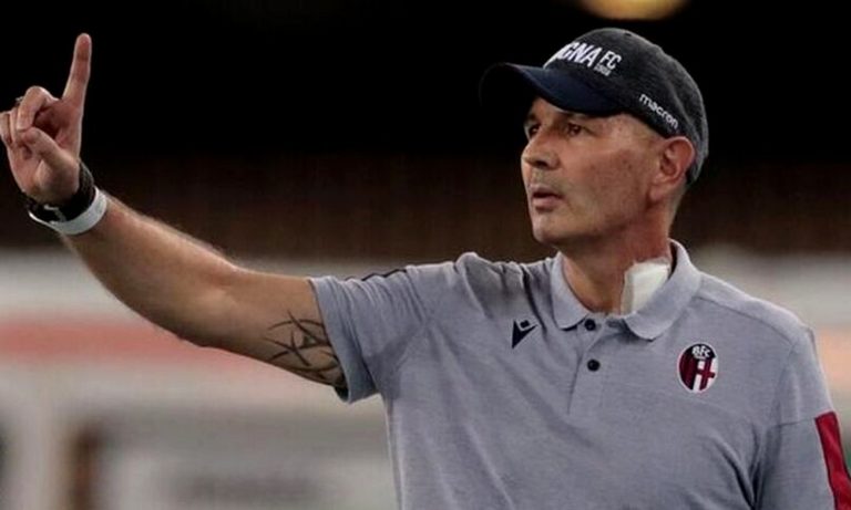 Σίνισα Μιχάιλοβιτς: Συγκίνησε το Stadio Dall’Ara (vid)