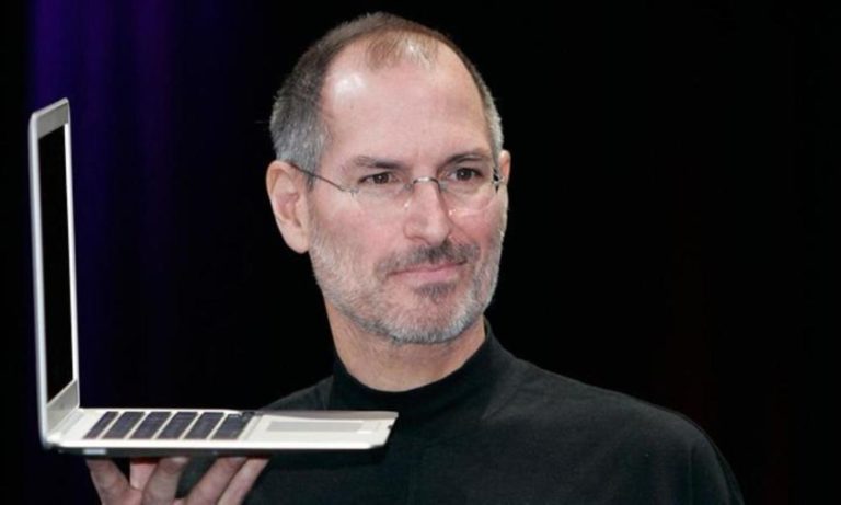 Σαν σήμερα 5/10: Πεθαίνει ο συνιδρυτής της Apple, Στιβ Τζομπς (vids)