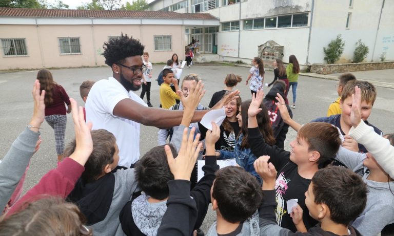 Λάρισα: Στα σχολεία της Αγιάς Χάμιλτον και Βαβάτσικος (pics)