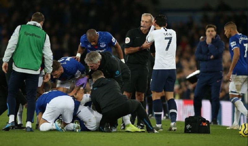 Αντρέ Γκόμες: Φρικιαστικός τραυματισμός (vds & pics)