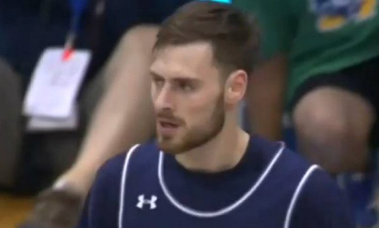 NCAA: 55 πόντους πίσω, κάρφωμα και τεχνική ποινή στα 4″! (vid)