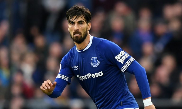 Αντρέ Γκόμες: Βούρκωσε διαβάζοντας τα μηνύματα του κόσμου (vid)