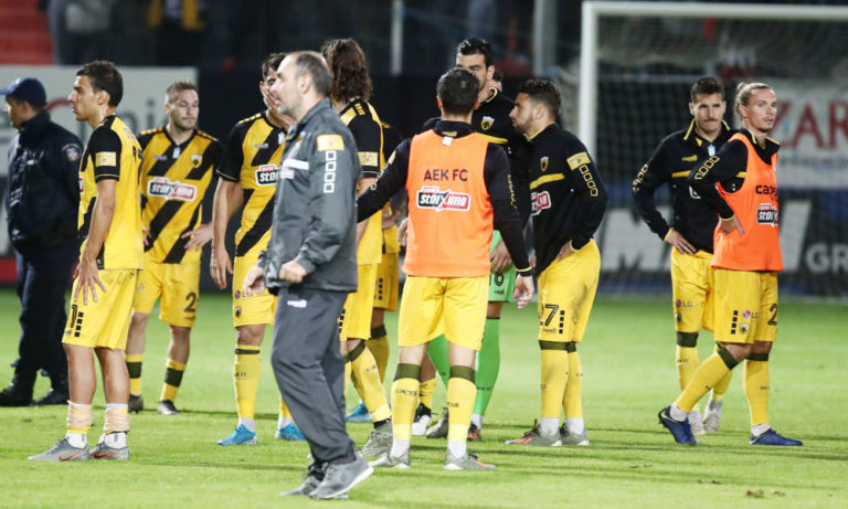 ΑΕΚ: Τα άκουσαν οι παίκτες, σιωπηλοί μπροστά στον κόσμο