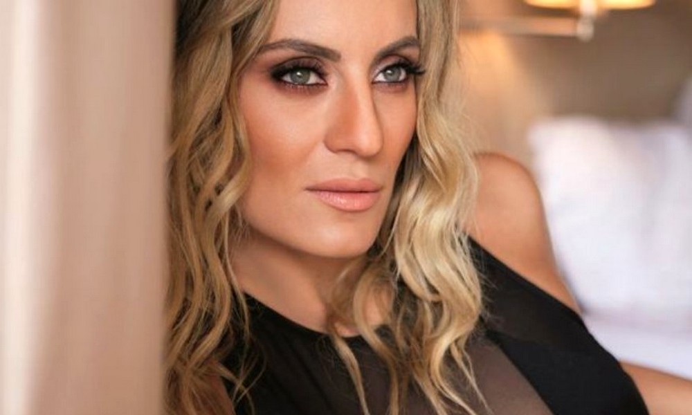 Μελέτη: Θα αντικαταστήσει τη Μενεγάκη την επόμενη σεζόν; (vid)