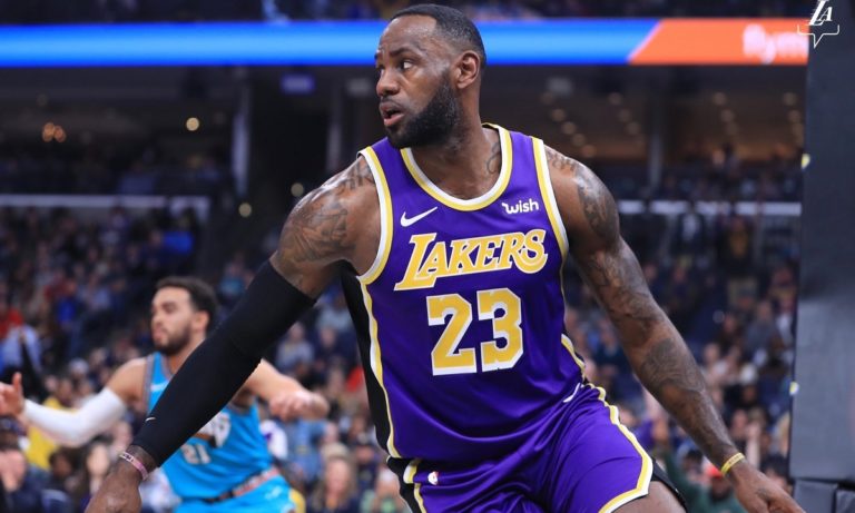 NBA: Συνεχίζουν ακάθεκτοι οι Λέικερς – Νίκη θρίλερ με ΛαΒίν για τους Μπουλς