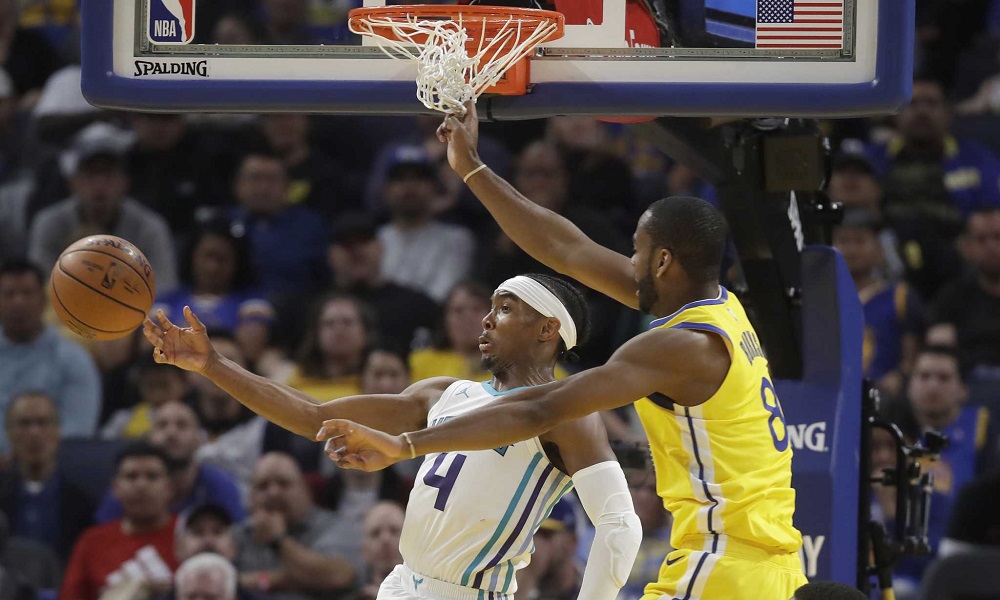 NBA: Δεν τα κατάφεραν οι… μισοί Γουόριορς, στην εκπνοή οι Σίξερς (vids)