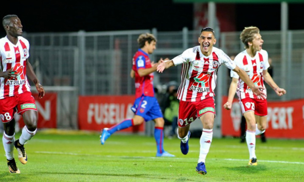 Αζαξιό: Γκολάρα πρώην παίκτης του Ολυμπιακού (vid)