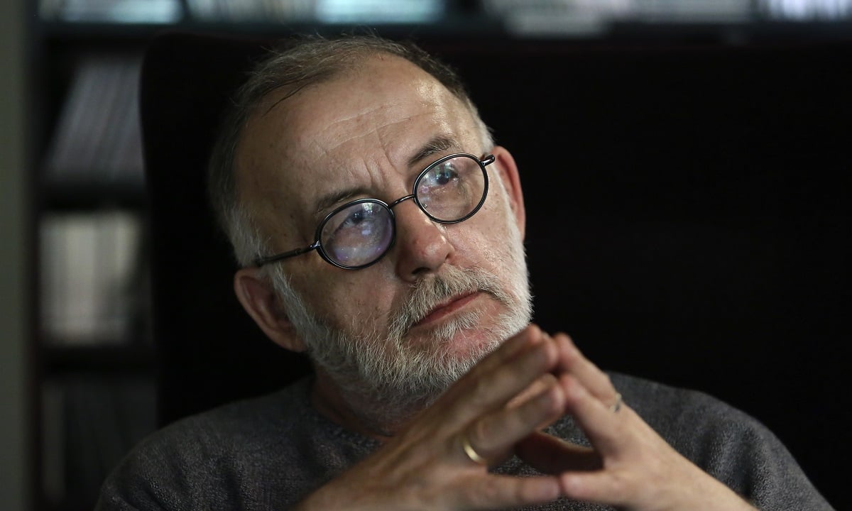 Θάνος Μικρούτσικος: Δέκα αξέχαστα μουσικά «διαμάντια» του (vid)