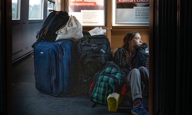 «Σάλος» με την Γκρέτα Τούνμπεργκ στο τρένο (pics)