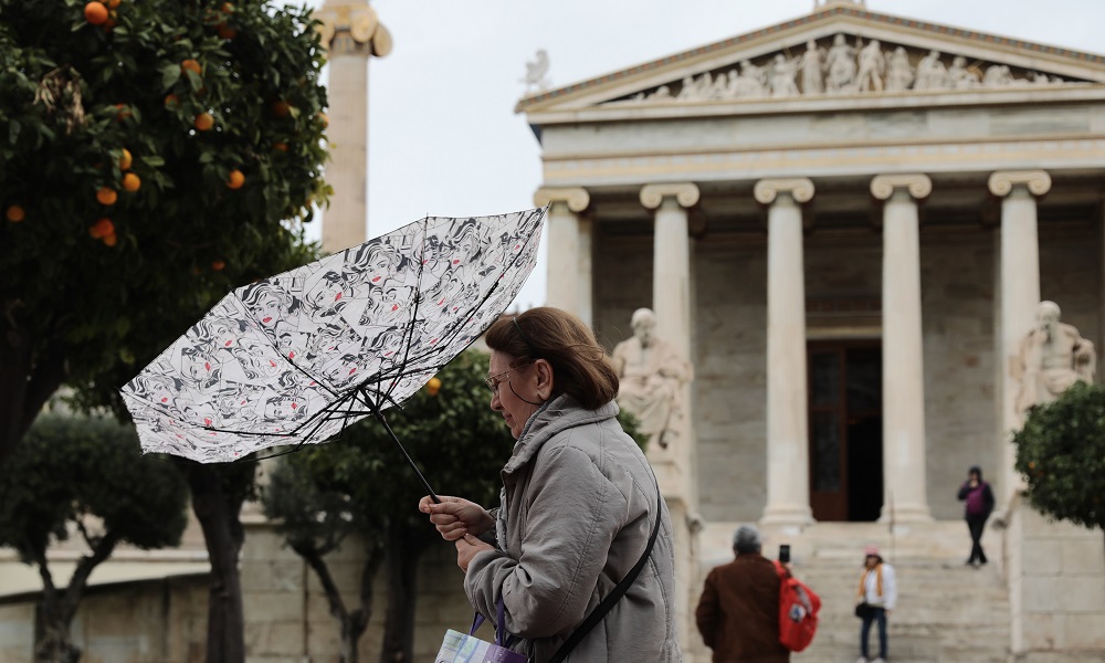 Καιρός 6/12: Βροχές και μικρή άνοδος της θερμοκρασίας