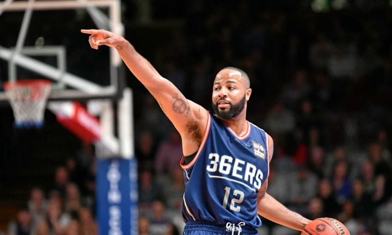 Ο Σάνον Σόρτερ ξέρει τι θα πει φτώχεια (vid)