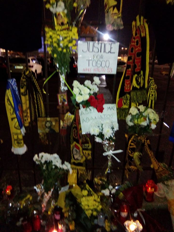 Συγκινητική κίνηση οπαδών του Άρη: Τρισάγιο στο σημείο όπου «έφυγε» ο Τόσκο (pics)