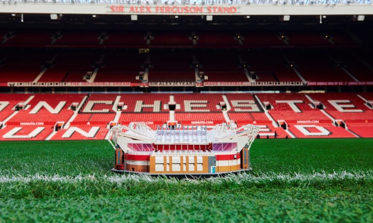 Το «Ολντ Τράφορντ» γίνεται… Lego για 110 χρόνια του! (pics, vid)