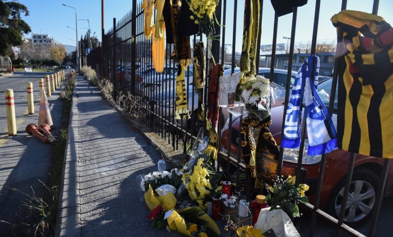 Αυτοσχέδιο μνημείο για τον Βούλγαρο οπαδό – Αναμνηστικά και από Ηρακληδείς (pics)