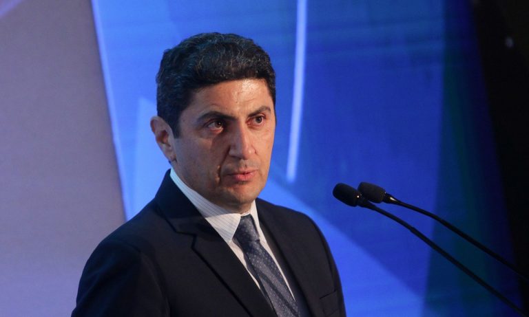 Με συντονισμό Αυγενάκη νερό κηπευτικά και τρόφιμα στον Έβρο