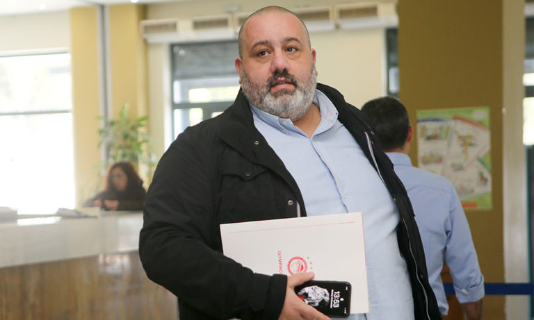 Καραπαπάς: «Γελάει μαζί σας όλη η Ελλάδα» (pic)