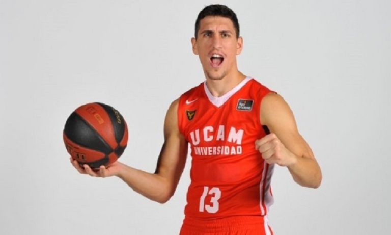 Βαλένθια – Ολυμπιακός: Στο γήπεδο ο Λαρεντζάκης