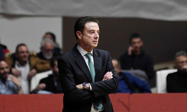 Πιτίνο: Οι ευχές στα ελληνικά για το Πάσχα (pic)