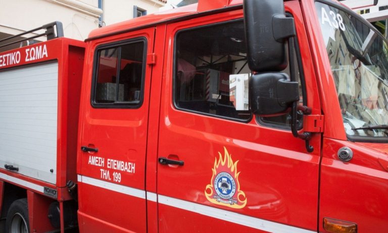 Φωτιά σε όχημα στη Λεωφόρο Συγγρού