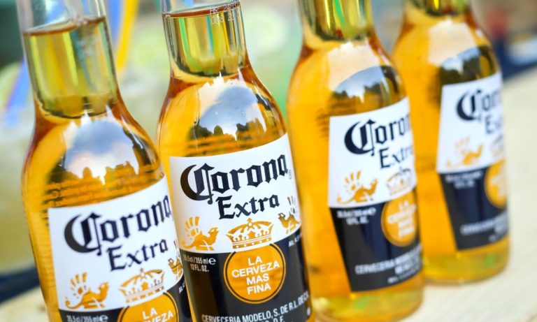 Μπύρα Corona: Ζημιές 150εκ. ευρώ λόγω κορονοϊού!