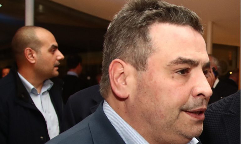 ΑΕΚ: Έξαλλος ο Δημάτος με τον Μίχο