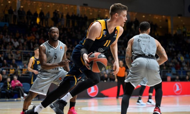 Χίμκι – Βιλερμπάν 108 – 79: Προσπέρασε τον Ολυμπιακό με σούπερ Σβεντ! (vid)