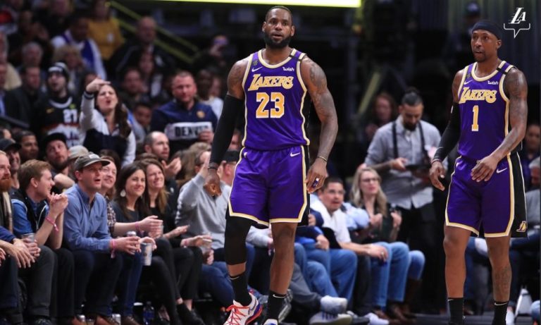 NBA: Νίκη για Λέικερς με «τριπλό» Λεμπρόν, κορυφαίος ο Ντόντσιτς για Μάβερικς (vids)