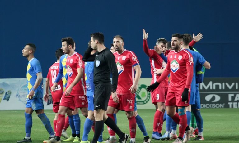 Παναιτωλικός για Κατσικογιάννη: «Εκτός τόπου και χρόνου, ανίκανος ή…»