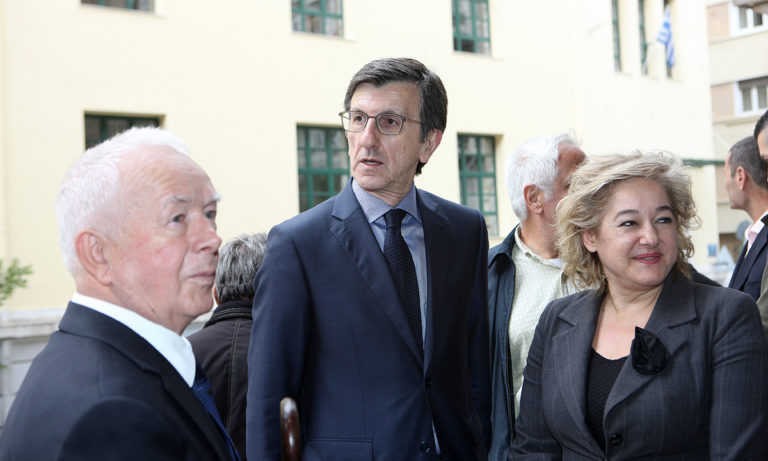 Ρουβίκωνας: «Έφοδος» στο σπίτι του Άρη Πορτοσάλτε