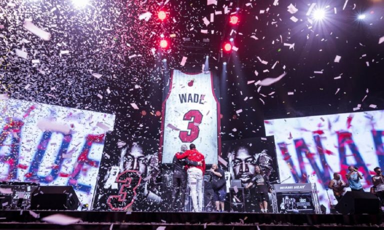 Μαϊάμι Χιτ: Συγκίνηση στην απόσυρση της φανέλας του Γουέιντ (vids)