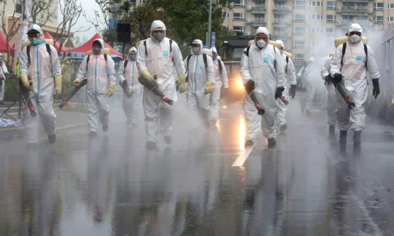 Κορονοϊός – ΗΠΑ: Ξεφεύγει η κατάσταση – Πάνω από 155.000 τα κρούσματα (vid)