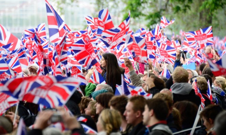 Κορονοϊός: «Πιθανόν το 50% των Βρετανών να έχει προσβληθεί»!